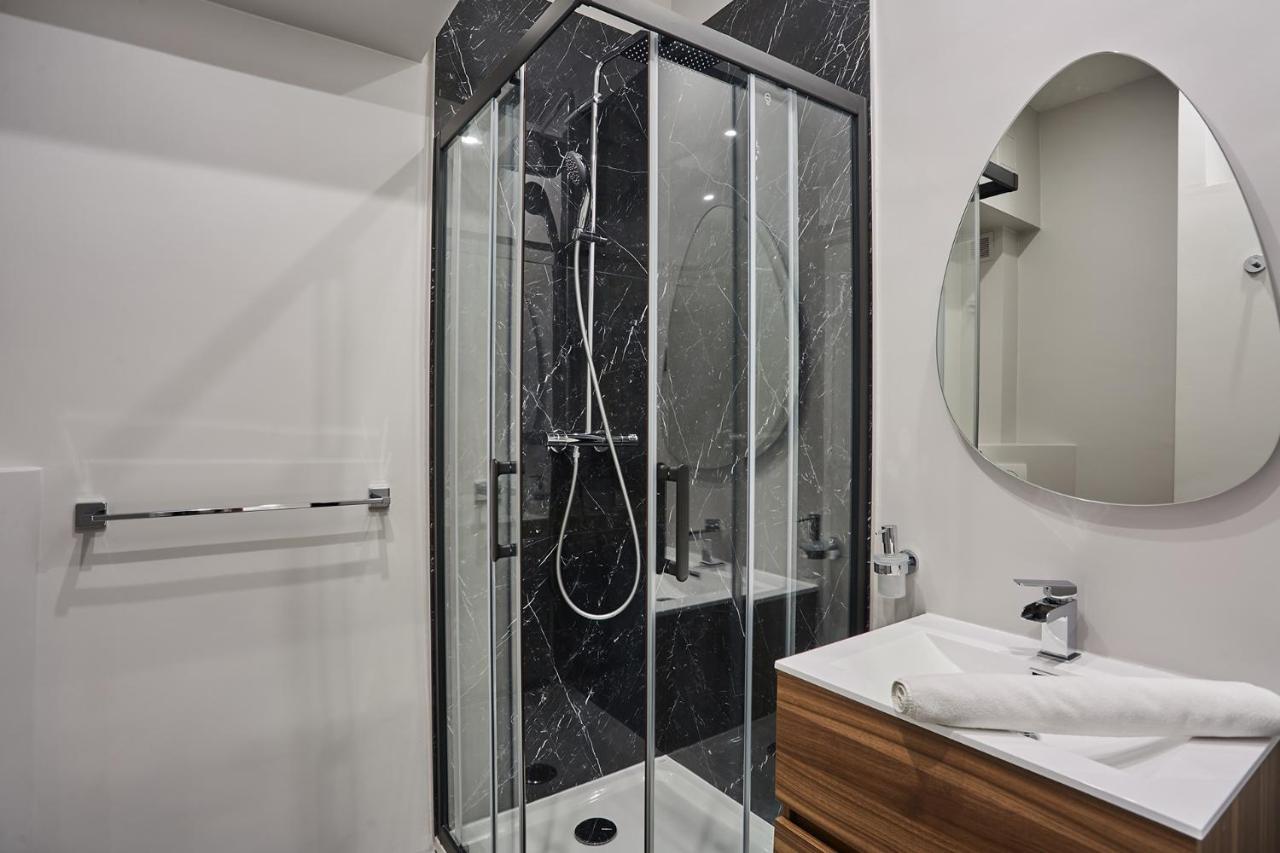 Residense Montmartre By Studio Prestige Paris Bagian luar foto